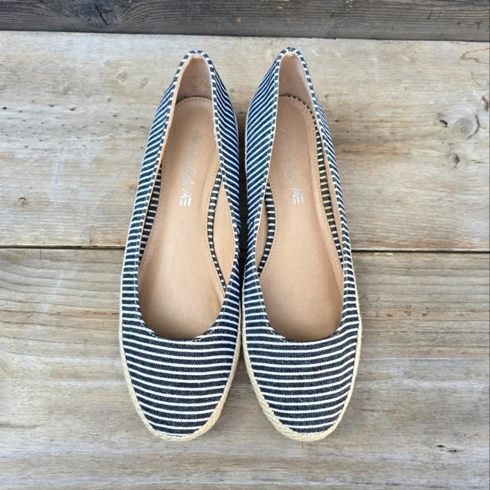 American Eagle by Payless Coastal Nautical Striped Espadrille Comfort Wedge 9.5M